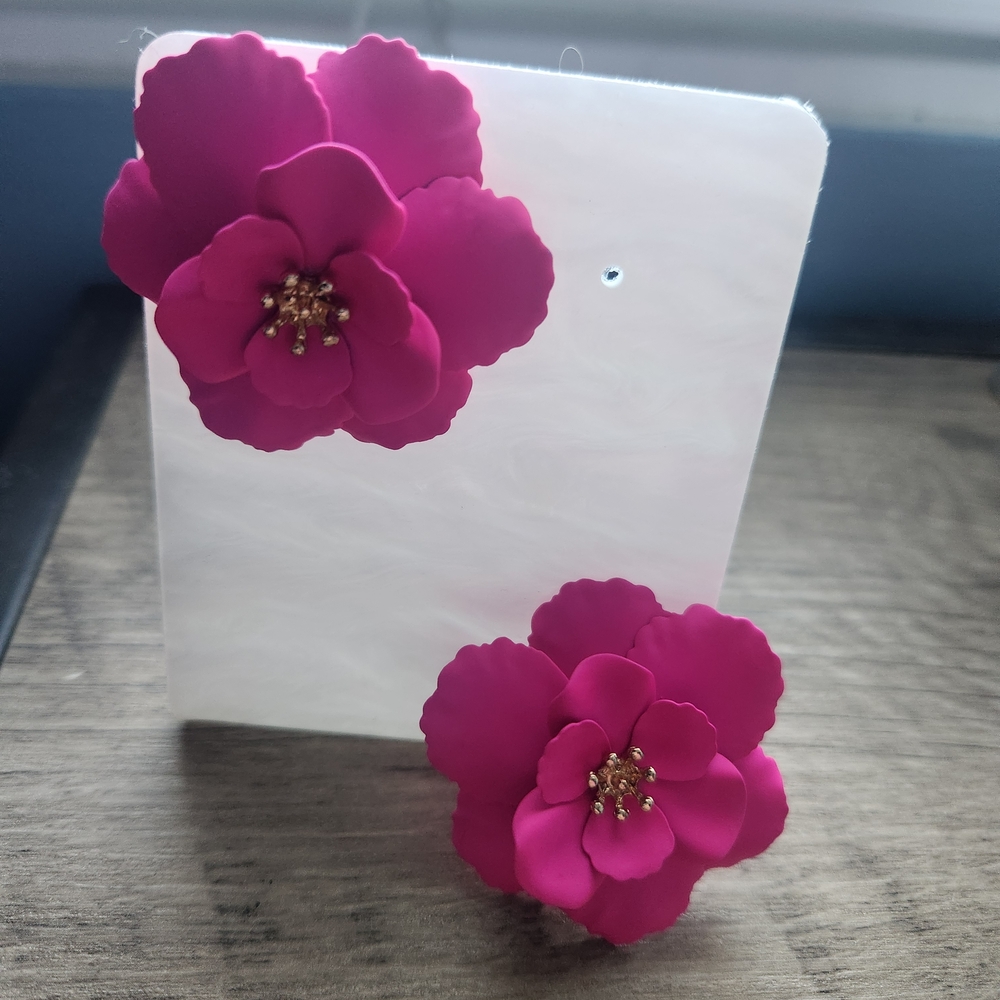 Elegant Floral Pink Earrings